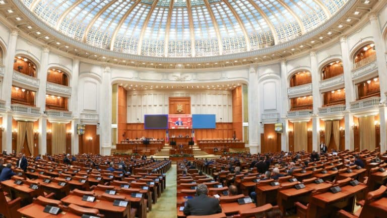 Discuții cruciale în Parlament despre bugetul anului 2026, votul final programat pentru joi