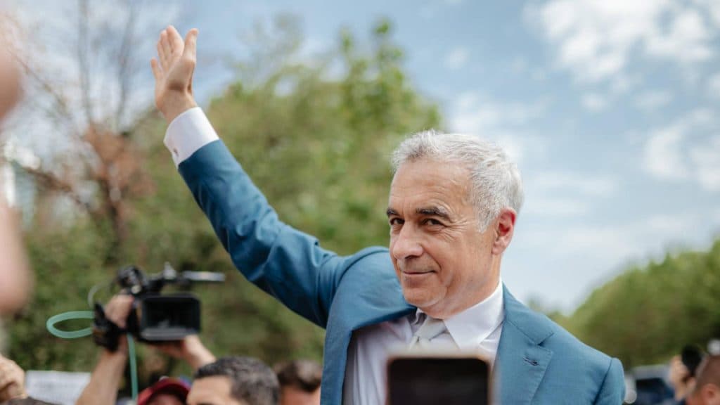 Călin Georgescu demontează miturile de la Ghiță TV prin intermediul noului său partid: „Îndatorirea mea principală este față de români.”