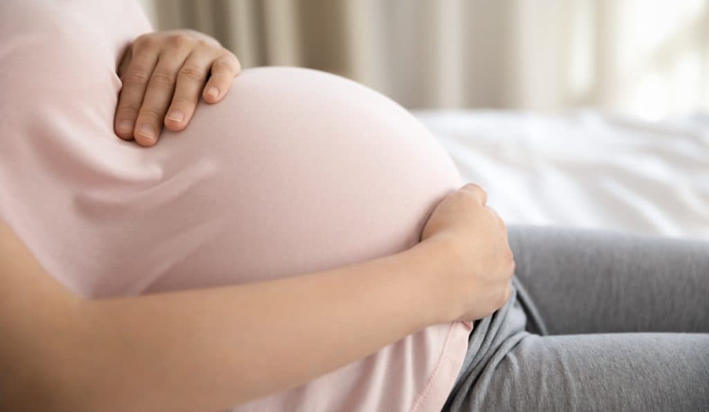 Impactul sarcinii asupra creierului feminin: cercetările relevă o diminuare a materiei cenușii
