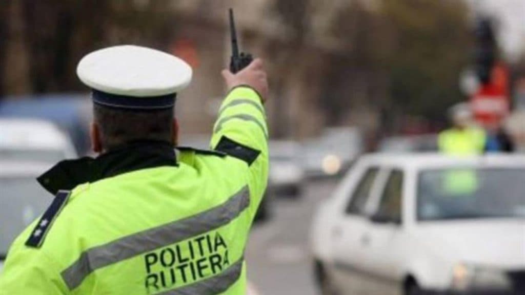 Accident rutier în Piscu, Argeș: Circulația blocată după coliziunea a trei vehicule, cu o persoană rănită
