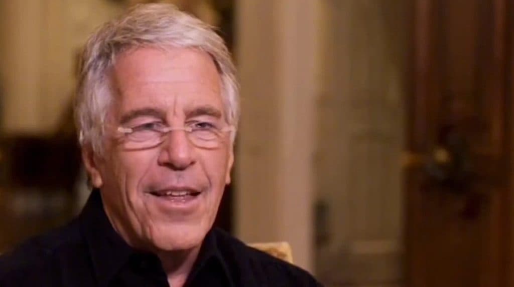Secretele din umbra morții lui Epstein: două voci, două verdicte la șapte ani distanță