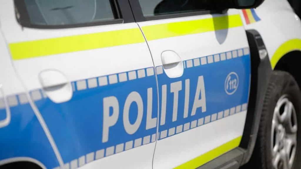 Doi copii mici, salvați de la mama care i-a amenințat cu violența pe TikTok