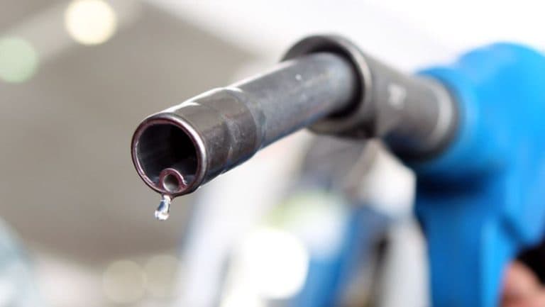 Carburanții ar putea atinge 10 lei pe litru, avertizează ministrul Energiei: „Situația din Orientul Mijlociu este incontrolabilă.”
