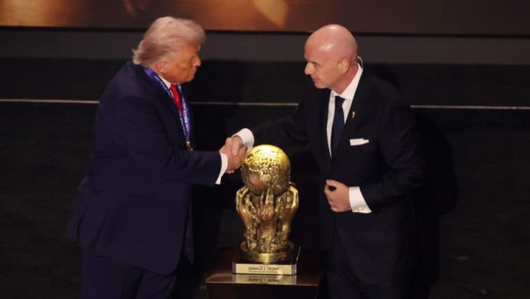 Trump îi oferă lui Infantino garanții pentru participarea Iranului la Cupa Mondială în SUA – un precedent neobișnuit