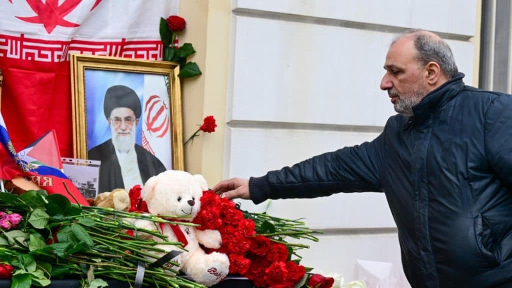 Mesajul profund al Ayatollahului Khamenei în cadrul ultimului său discurs public: „Trupul meu este neînsemnat, esențial este…”
