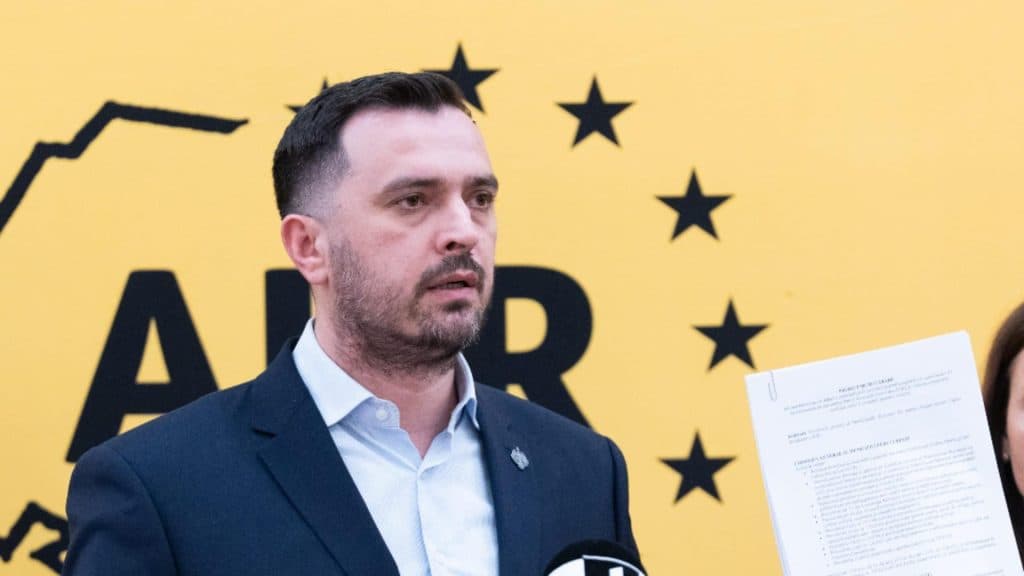 Mihai Enache, liderul deputaților AUR: „Ne dorim cu adevărat să protejăm parcul IOR și ne vom feri de orice manipulare politică în Consiliul General al Capitalei.”