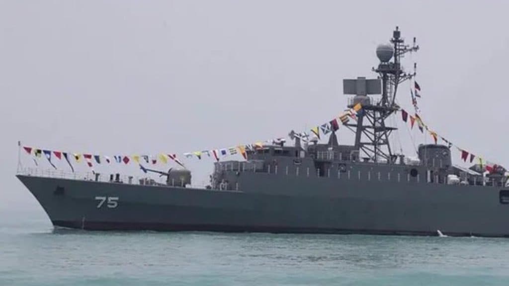 Coliziune dramatică: o navă de război iraniană a fost atacată de un submarin în apropiere de Sri Lanka, cu peste 100 de marinari dispăruți