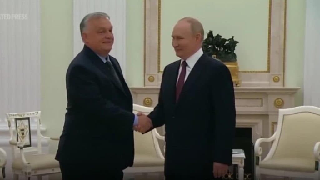 Orban își îndreaptă atenția către turmoil-ul din Orient pentru a-și consolida șansele în alegerile viitoare. Confruntarea ar putea influența rezultatul electoral din Ungaria