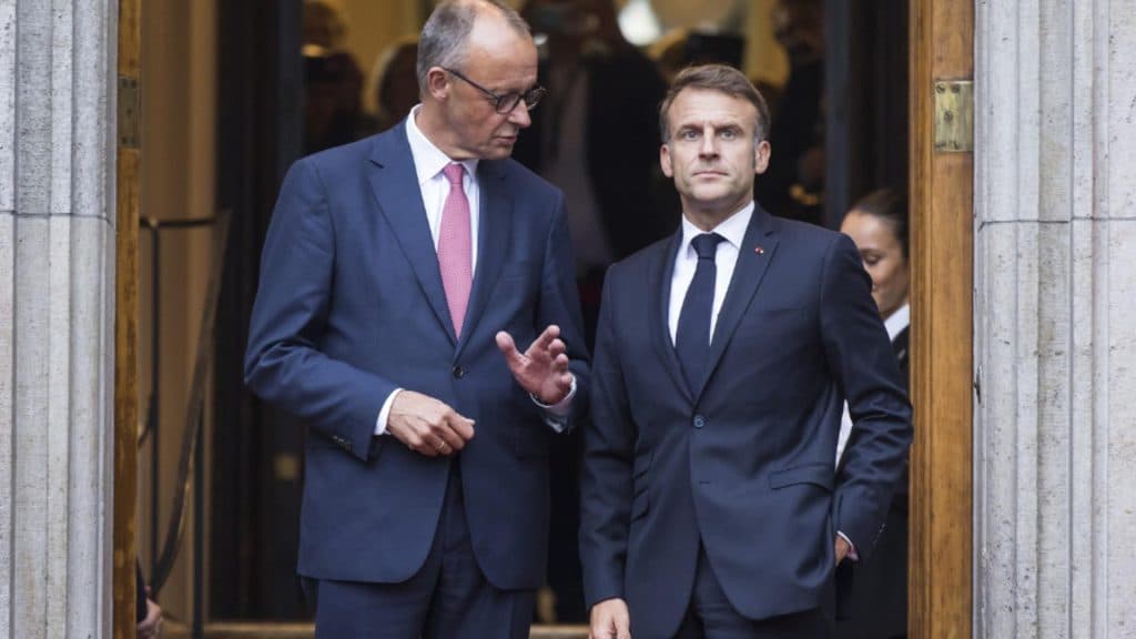 Ucraina în flăcări: Merz îi solicită lui Trump intensificarea presiunii asupra Rusiei în a 1470-a zi de conflict