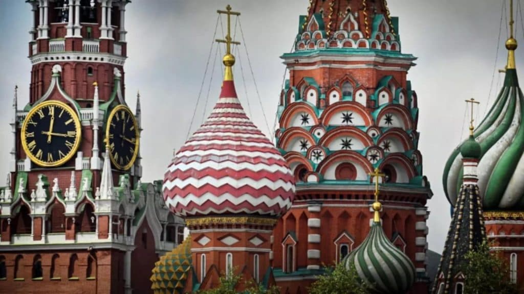 Rusia își propune să faciliteze negocierile între Iran și SUA, criticând gestionarea americană a crizei