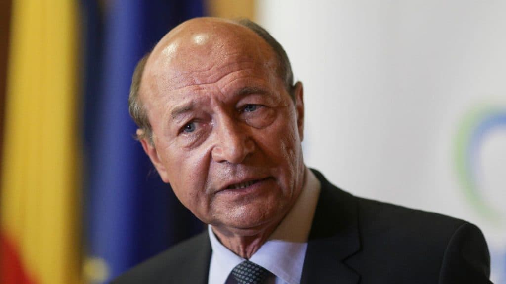 Traian Băsescu își exprimă opinia asupra inițiativei lui Macron: intenția de a separa securitatea Uniunii Europene de cea a Statelor Unite