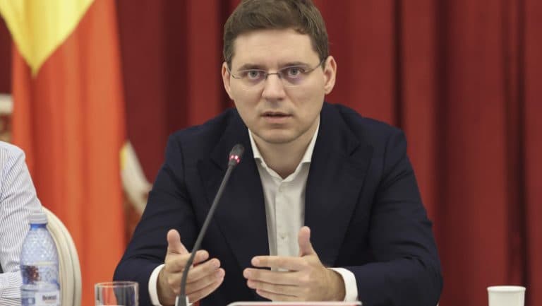 Victor Negrescu solicită Comisiei Europene un sistem de ajutor pentru agricultori în contextul creșterii prețurilor la combustibili