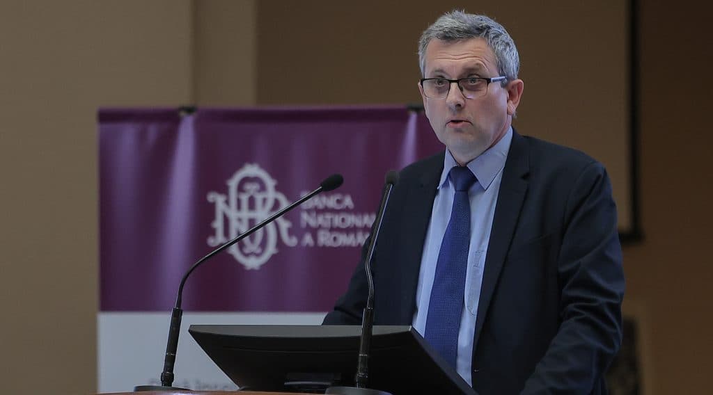 Economistul-șef al BNR propune un pact pentru stabilitatea economică