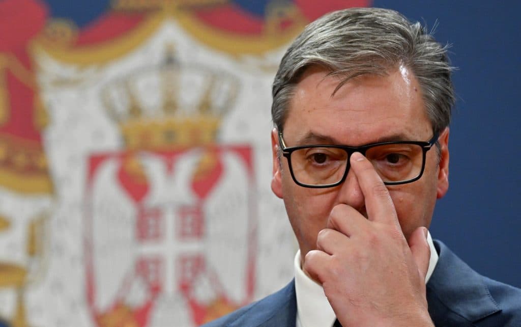 Aleksandar Vucic anunţă demisia şi alegeri anticipate în Serbia