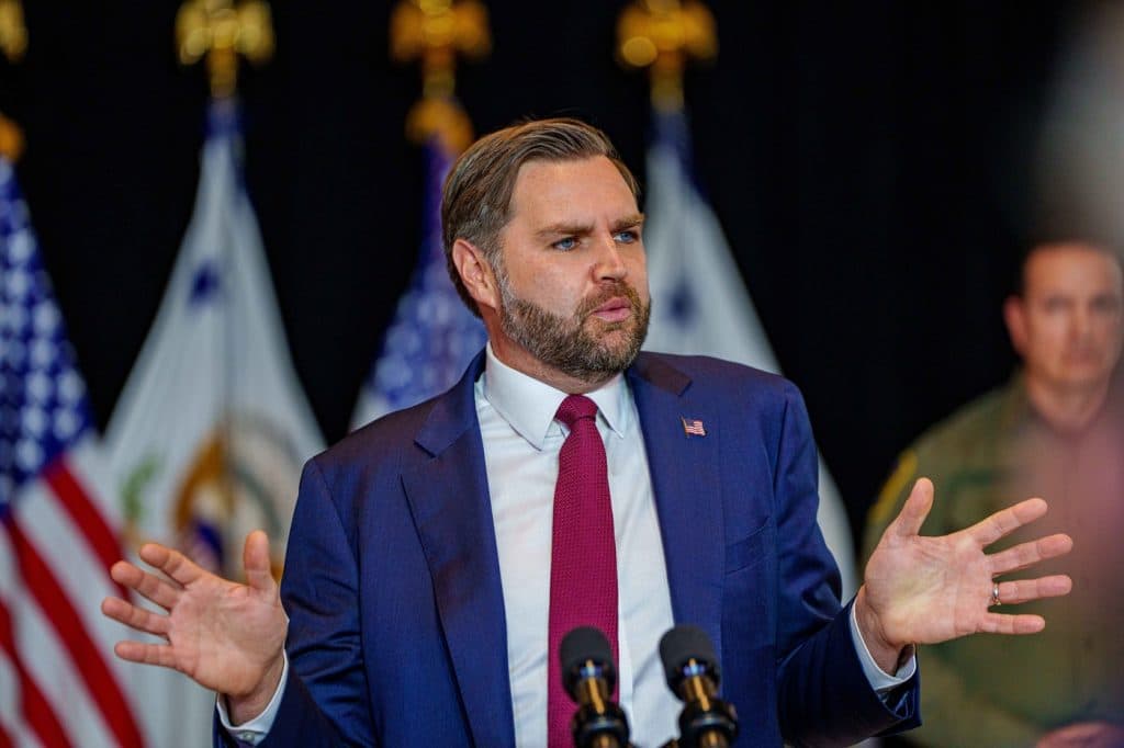 Jd vance anunță plecarea în elveția pentru negocieri cu iranul
