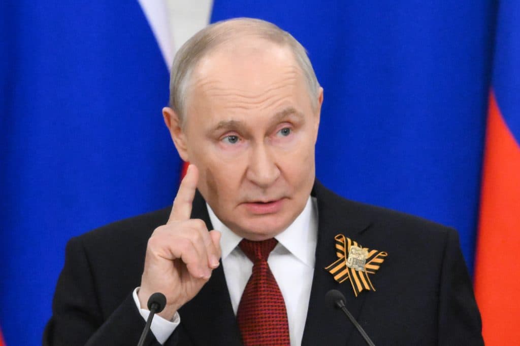 Putin acuză Occidentul că vrea să destabilizeze Rusia
