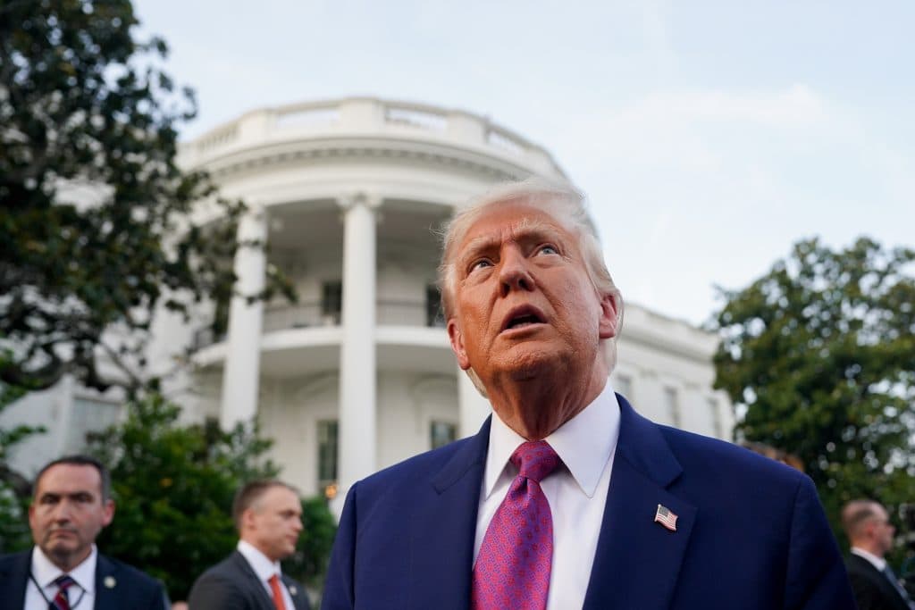 Senatul SUA cere lui Trump să oprească războiul cu Iranul