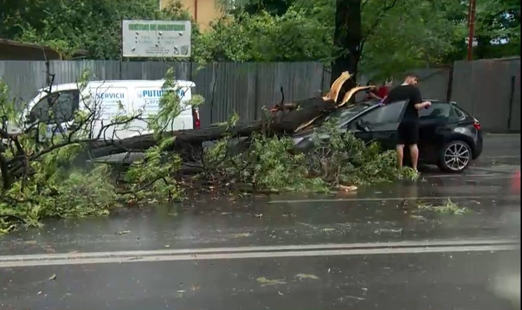 Bucureștiul și județele limitrofe, sub cod portocaliu de furtună