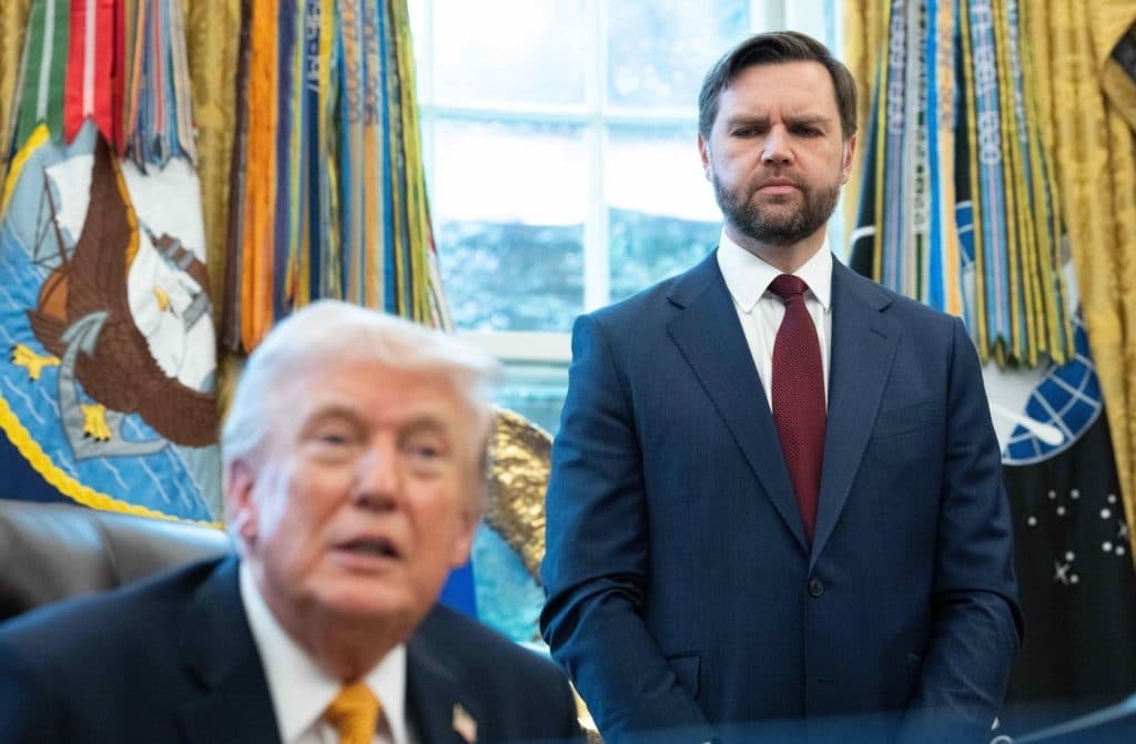 Trump amenință cu învinuirea lui Vance în cazul eşecului acordului cu Iranul