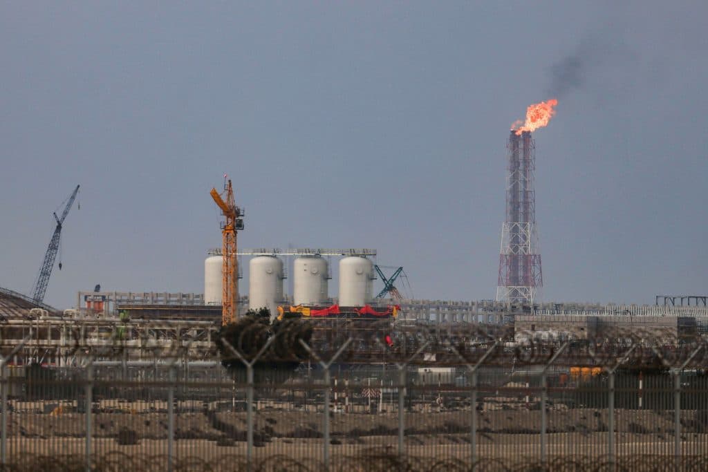 Explozia de la centrul de gaze din Qatar a lăsat răniţi şi dispăruţi