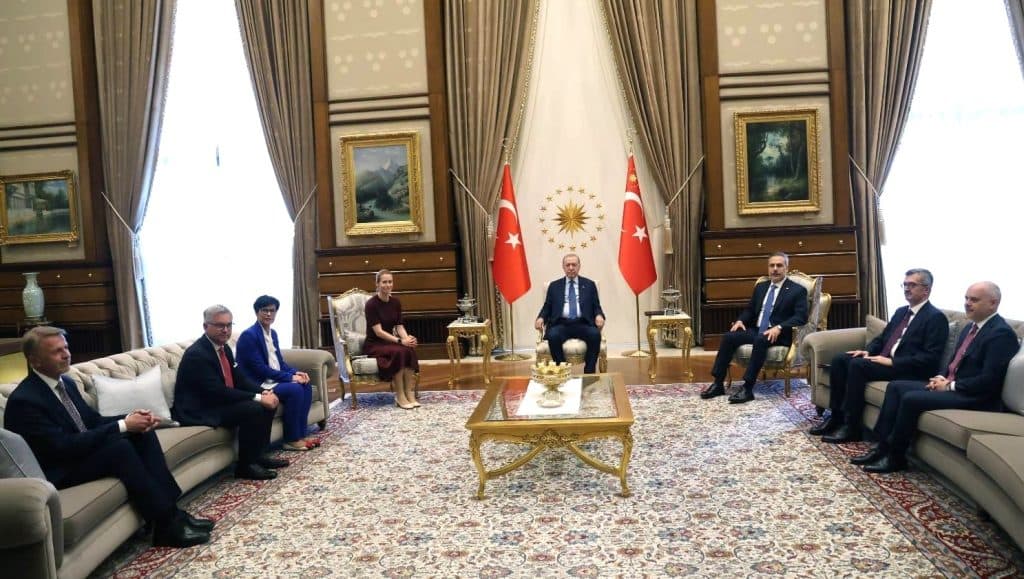 Kaja Kallas discută cu Recep Erdogan despre relațiile UE-Turcia