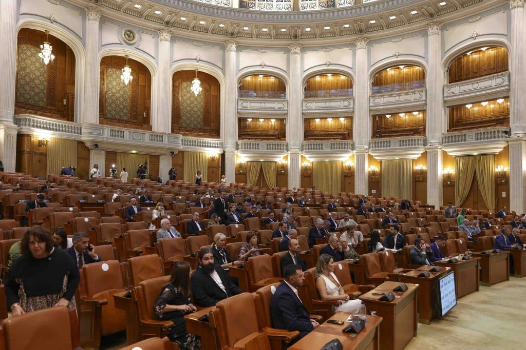 Senatul adoptă proiectul de lege pentru bonusurile ANAF și Vamă