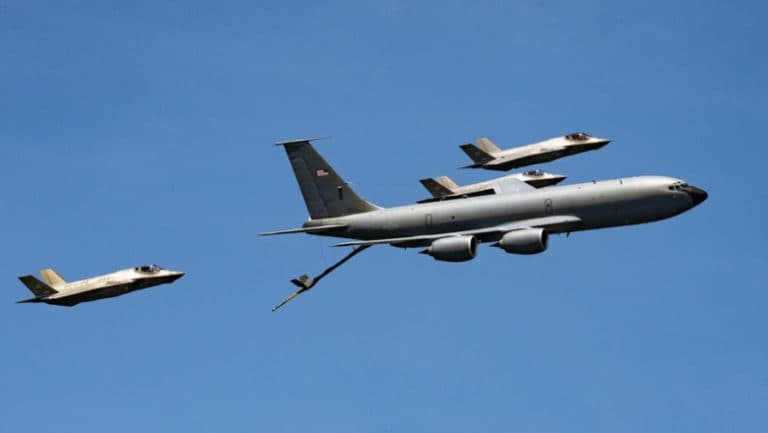 Americanii trimit avioane-cisternă în Israel pentru întărirea militară