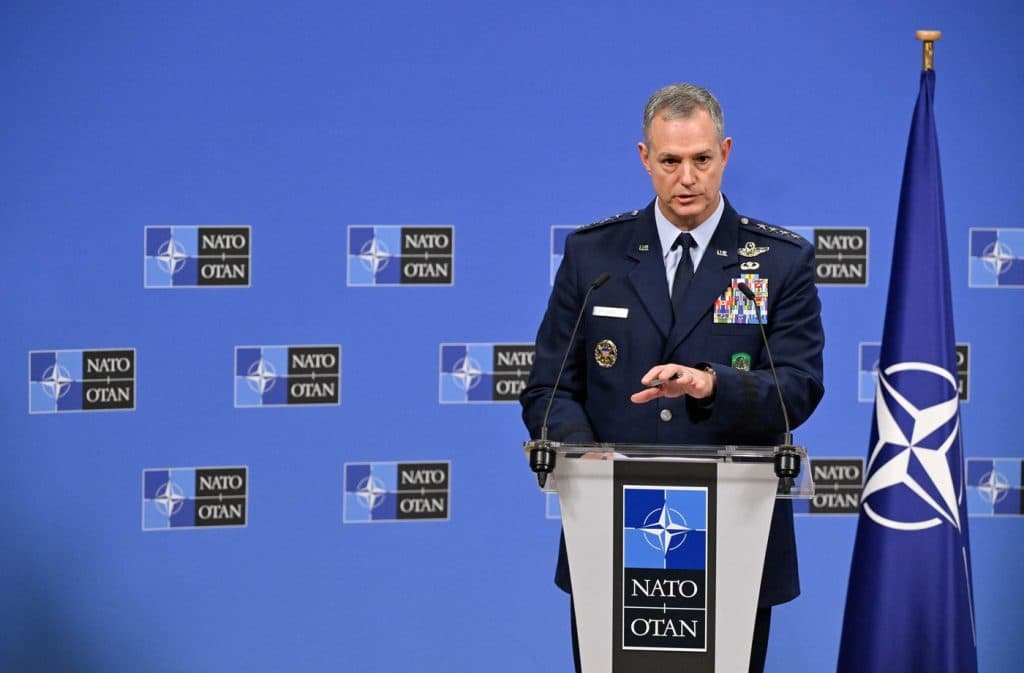 Aliații europeni ai NATO acoperă lacunele lăsate de SUA
