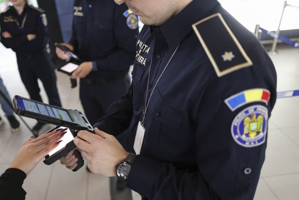 Poliția de frontieră a confundat două surori gemene la Cluj