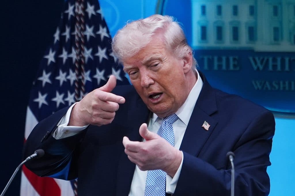 Donald Trump reînvie ideea unui posibil „război total” în Iran