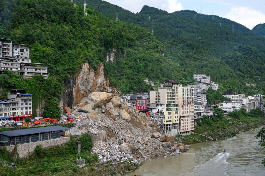 Bilanțul alunecării de teren din China a ajuns la 51 de morți