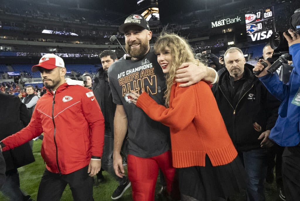 Taylor Swift şi Travis Kelce s-au căsătorit înainte de petrecerea de la New York