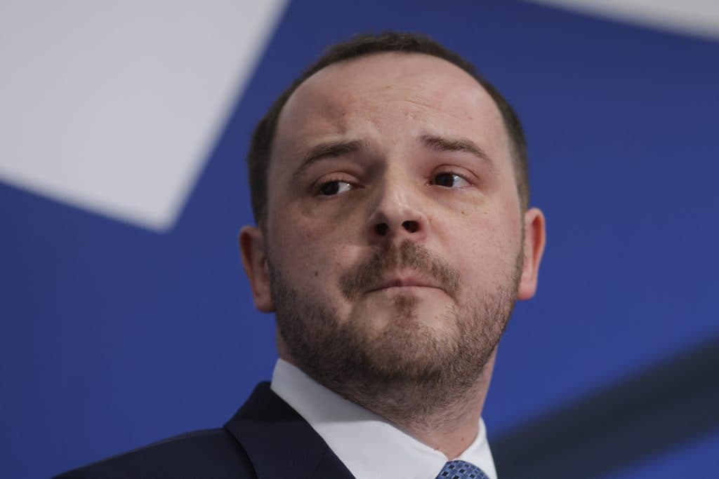 Rogobete cere explicații despre distribuirea posturilor în sănătate