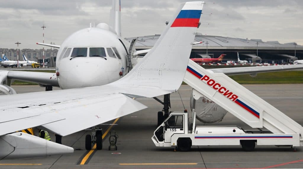 Rusia interzice zborurile de tranzit în spațiul aerian al Moscovei