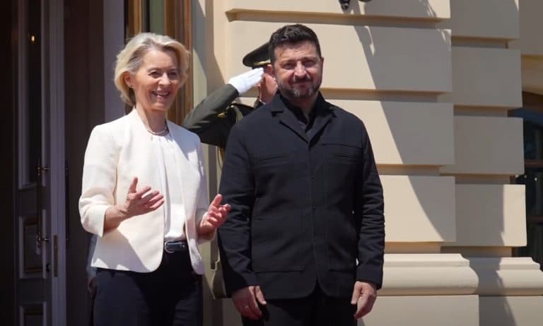 Comisia Europeană și Ucraina semnează un parteneriat în apărare