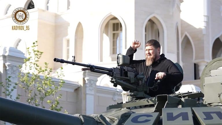 Ramzan Kadîrov afirmă că Rusia trebuie să acționeze militar împotriva NATO