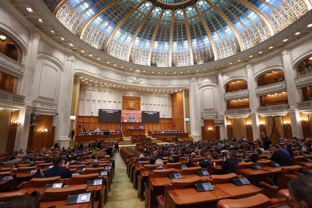 AUR conduce în intențiile de vot pentru alegerile parlamentare