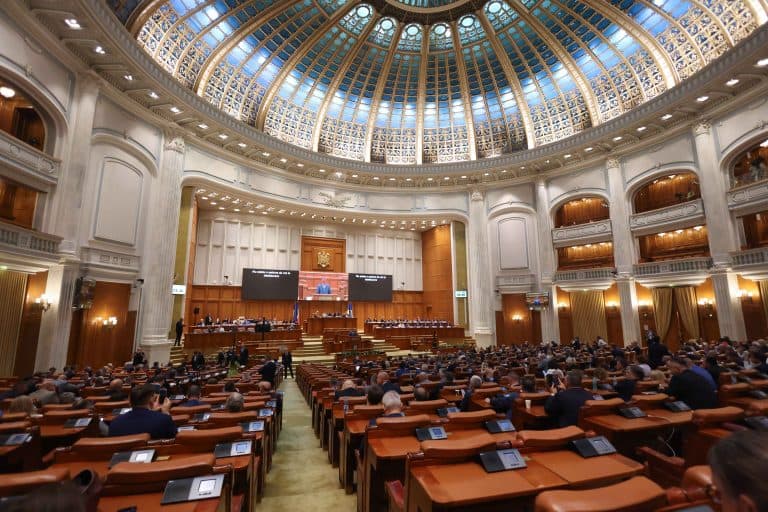 AUR conduce în intențiile de vot pentru alegerile parlamentare