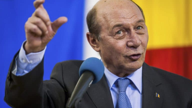 Traian Băsescu propune alternative pentru aprovizionarea cu petrol