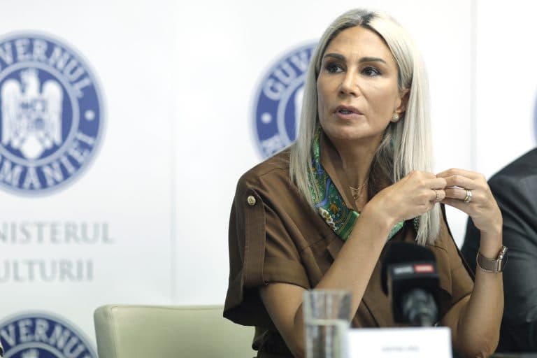 Raluca Turcan acuză PSD că sabotează legea salarizării