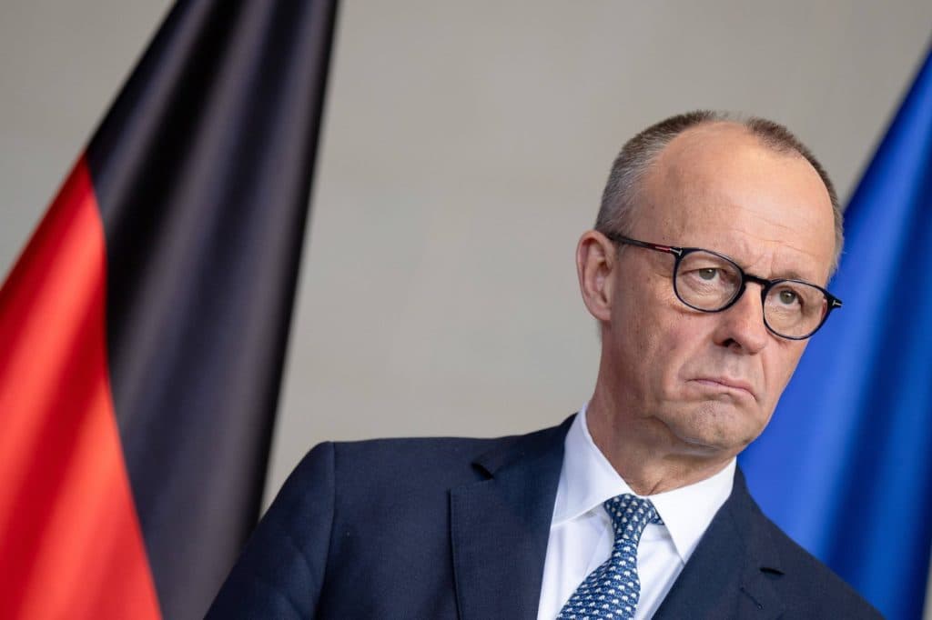 Partidul de extremă-dreapta AfD îşi întăreşte avansul în Germania