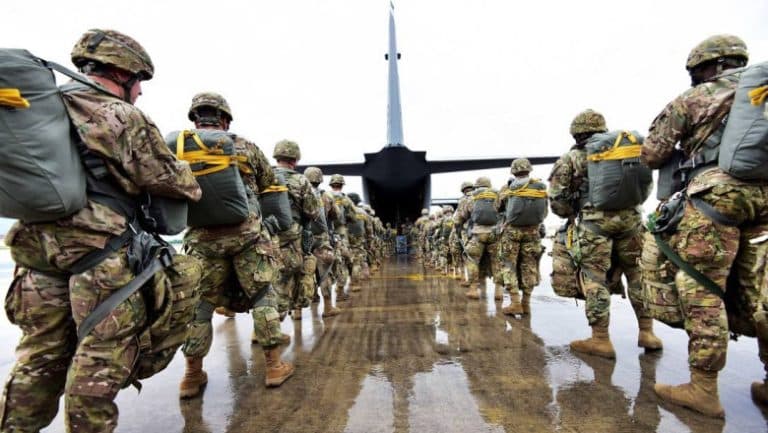 România solicită menținerea trupelor americane pe teritoriul său