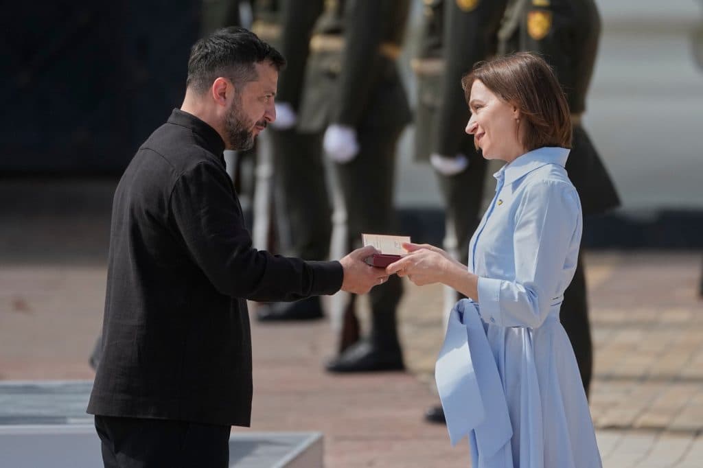 Nicuşor Dan şi Volodimir Zelenski, invitaţi la sărbătoarea independenţei Moldovei