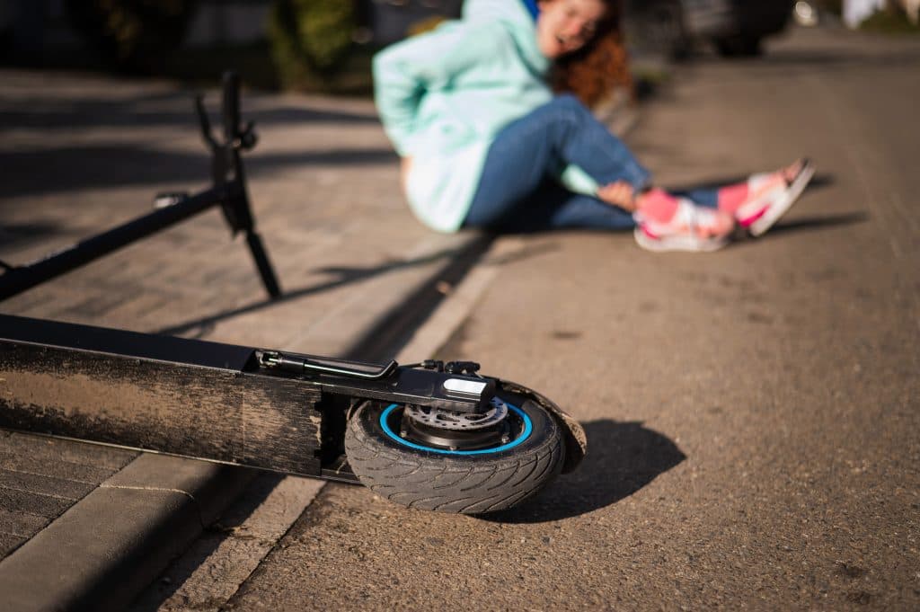 Două fete rănite în Dolj după un accident cu o trotinetă electrică