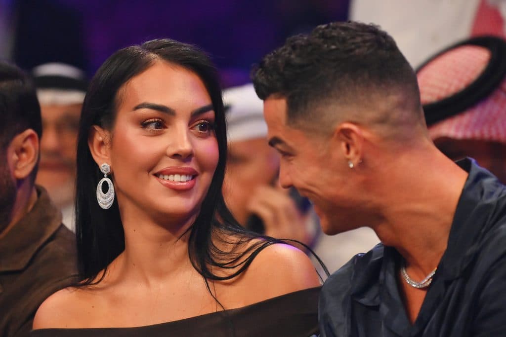 Cristiano Ronaldo se pregătește să se căsătorească cu Georgina Rodriguez