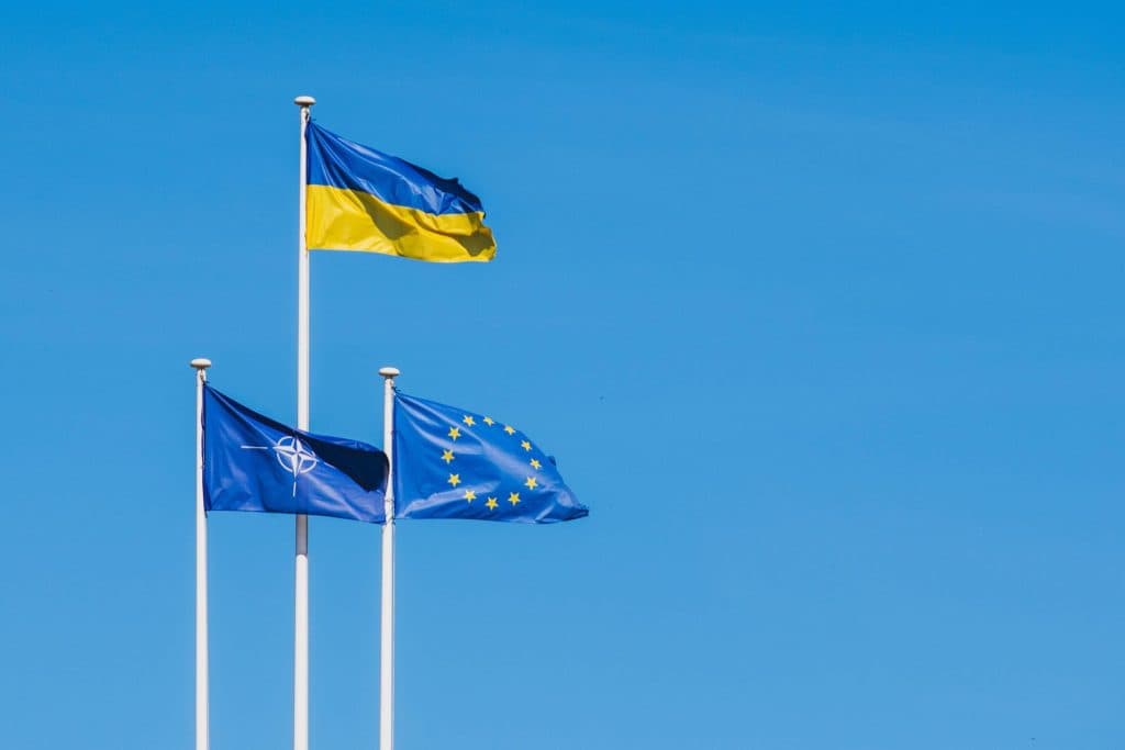 Sondaj recent arată scăderea susținerii ucrainenilor pentru UE și NATO