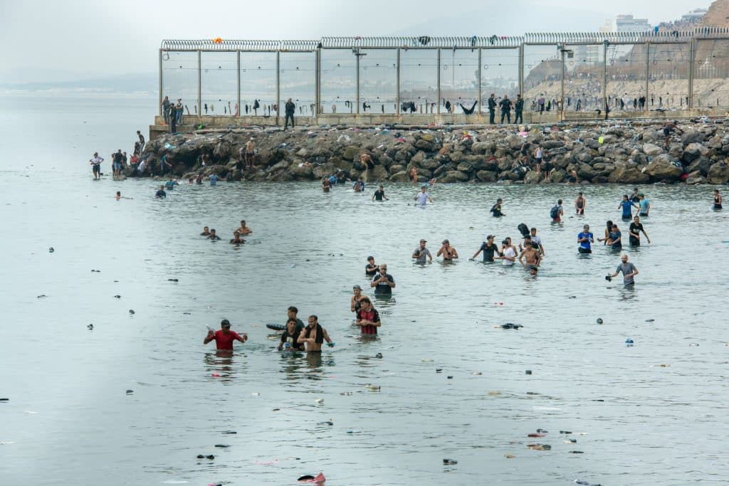 Doi migranți salvați după două săptămâni în Marea Mediterană