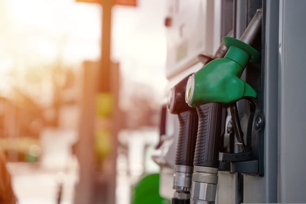 ANPC va controla adaosurile comerciale la carburanți din cauza scumpirilor