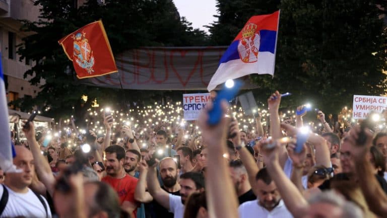 Toamna politică tensionată în Serbia, cu posibile alegeri anticipate