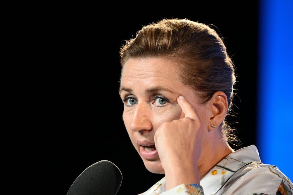 Mette Frederiksen îndeamnă femeile să-și accepte aspectul natural